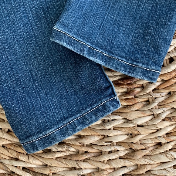 Miss Me Destructed Embroidered Skinny Jean 27 NWOT - Picture 13 of 16